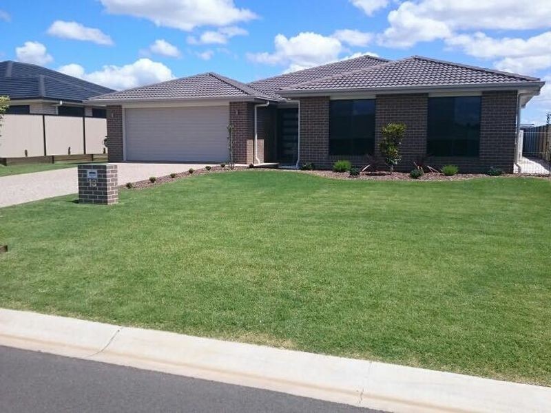 13 Lakeview Avenue, Warwick QLD 4370