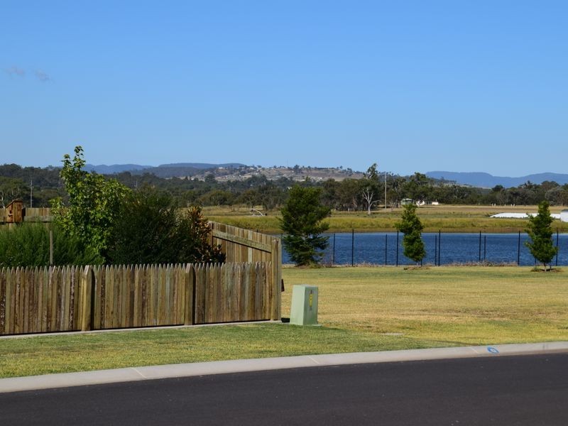 13 Lakeview Avenue, Warwick QLD 4370