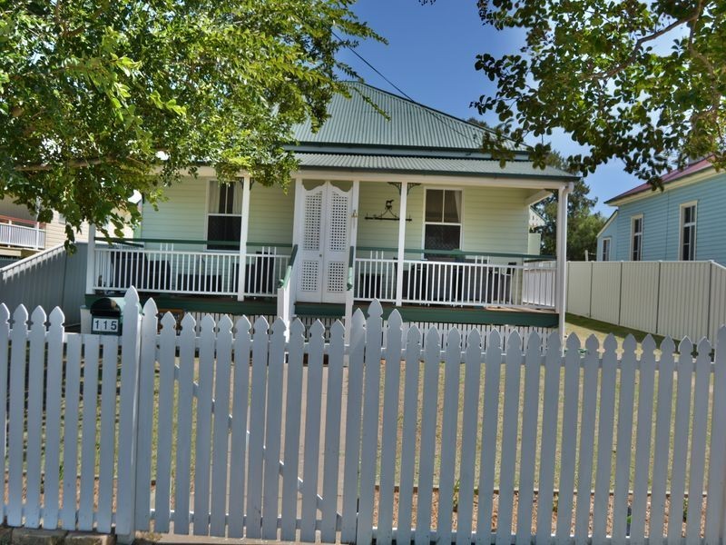 115 Albion Street, Warwick QLD 4370