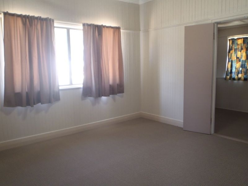 30 Wallace Street, Warwick QLD 4370