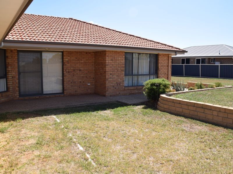 19 McDougall Street, Warwick QLD 4370