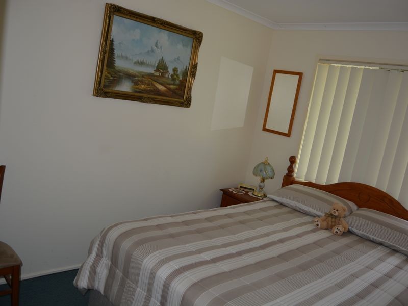 8 Boronia Drive, Warwick QLD 4370