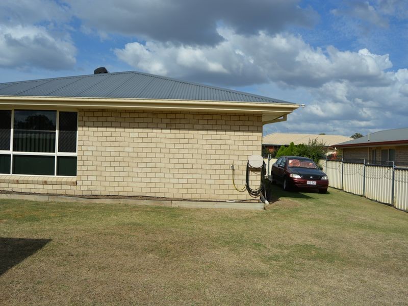 8 Boronia Drive, Warwick QLD 4370
