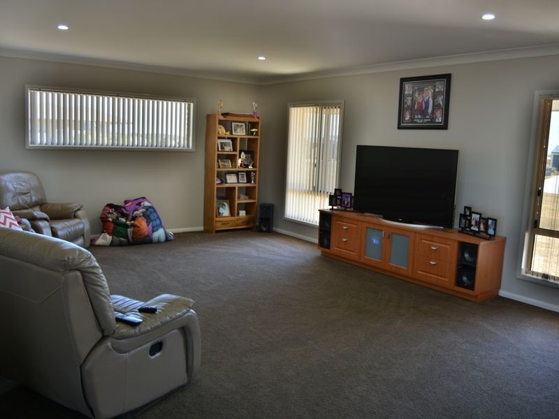 8 Condavale Drive, Warwick QLD 4370