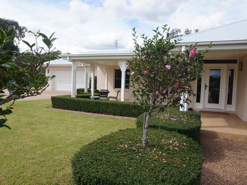 44 Melaleuca Crescent, Stanthorpe QLD 4380