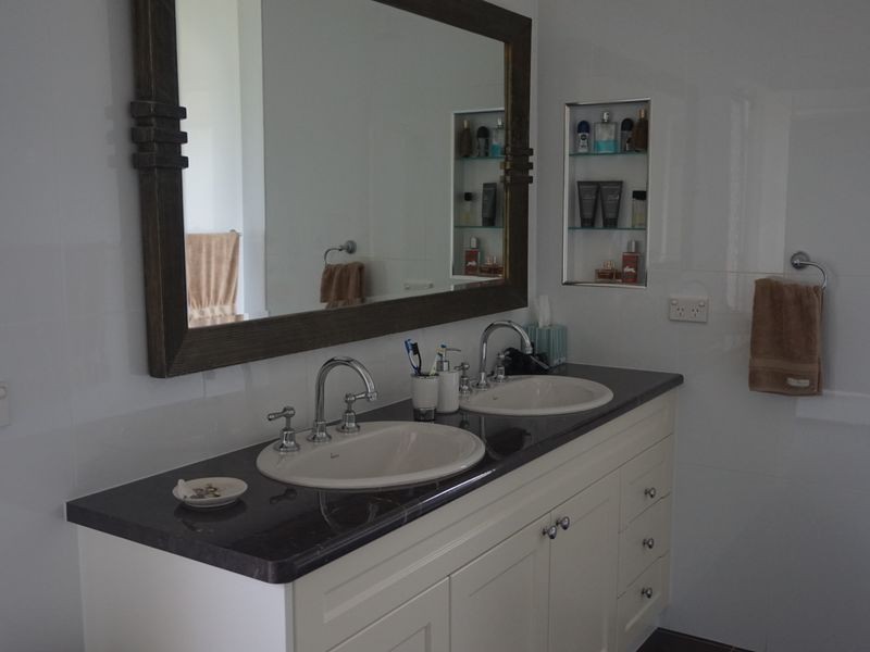 44 Melaleuca Crescent, Stanthorpe QLD 4380