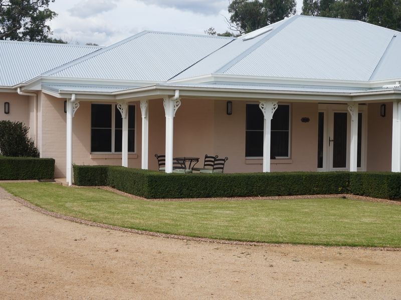 44 Melaleuca Crescent, Stanthorpe QLD 4380