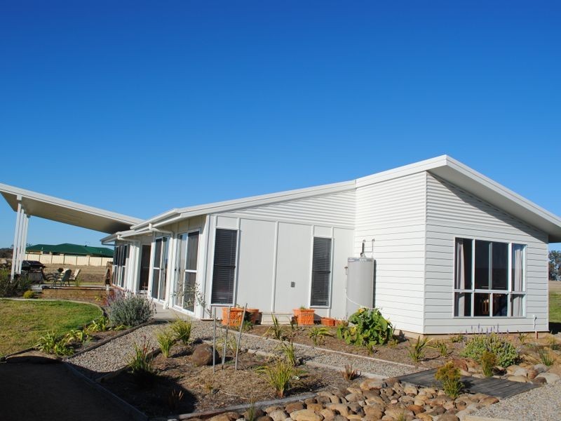 23 Derain Drive, Warwick QLD 4370