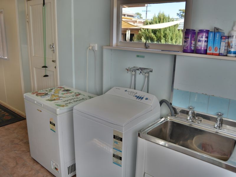 12 New England Highway, Allora QLD 4362