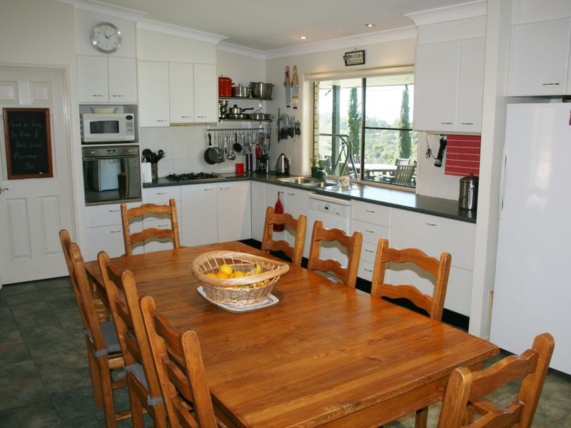 2129 Old Stanthorpe Road, Clintonvale QLD 4370