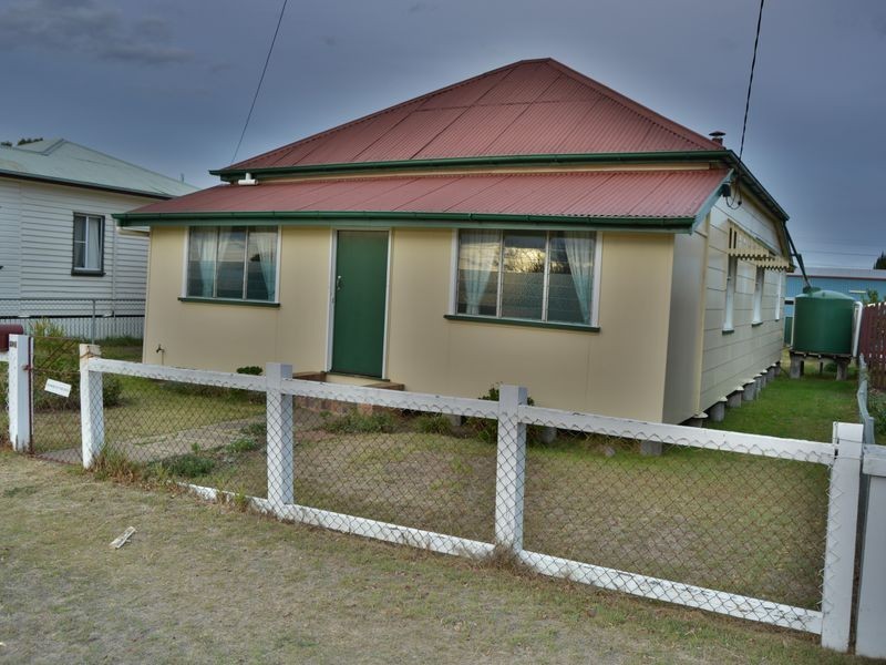34 Lyons Street, Warwick QLD 4370