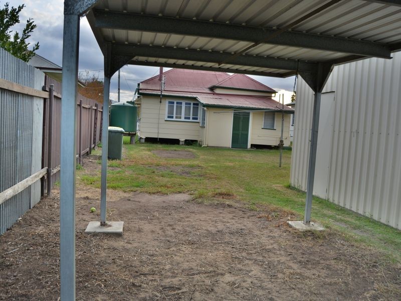 34 Lyons Street, Warwick QLD 4370