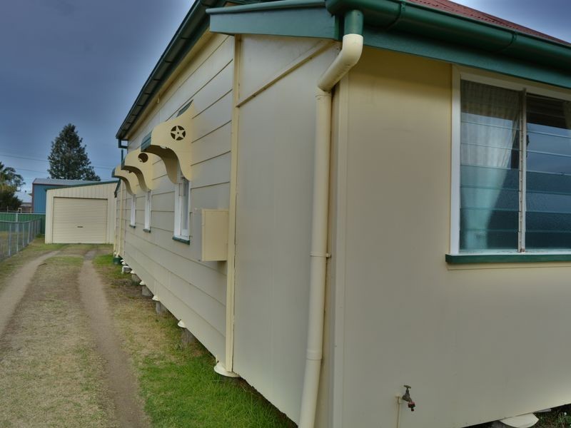 34 Lyons Street, Warwick QLD 4370
