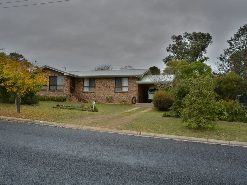 16 Matthew Jones Drive, Warwick QLD 4370