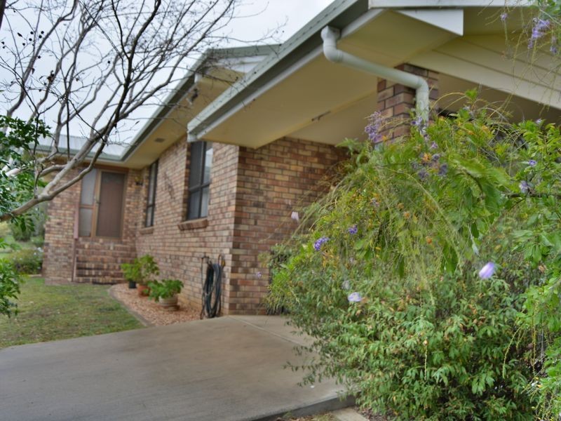 16 Matthew Jones Drive, Warwick QLD 4370