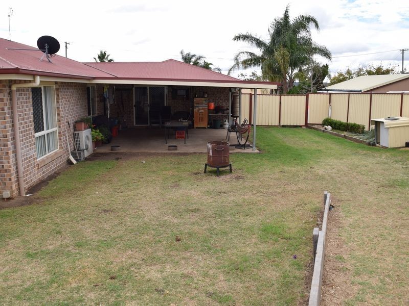 8 Johnson Street, Warwick QLD 4370