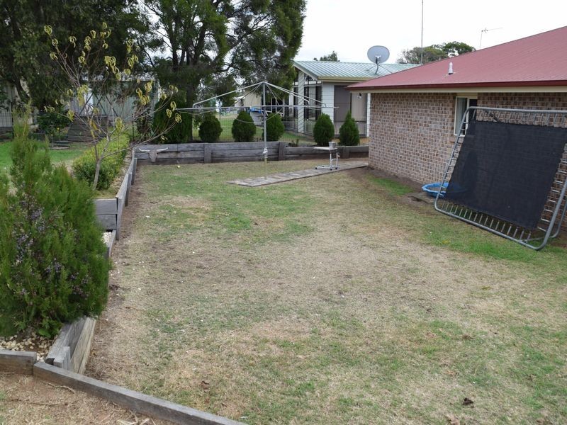 8 Johnson Street, Warwick QLD 4370
