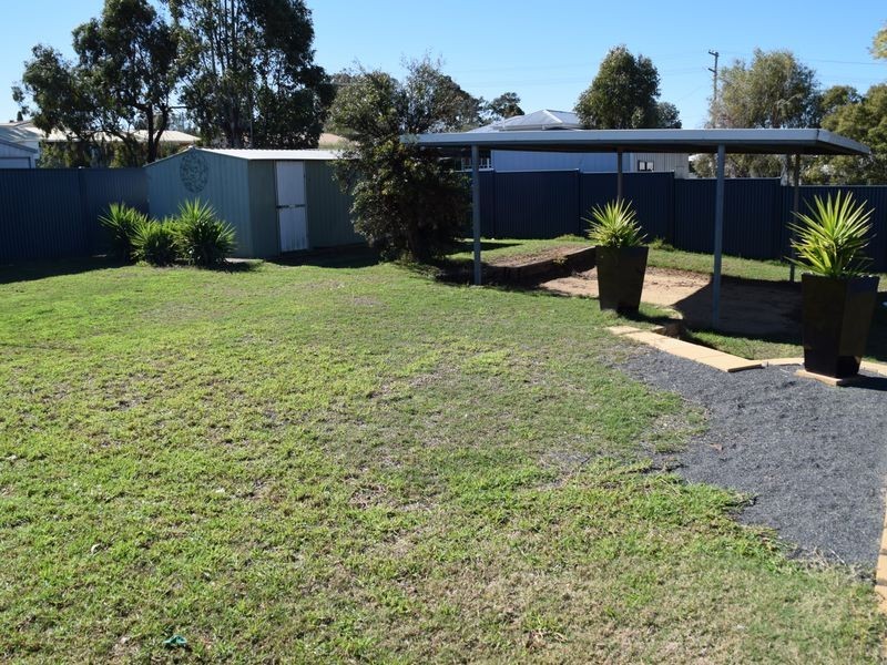 8 Furness Crescent, Warwick QLD 4370