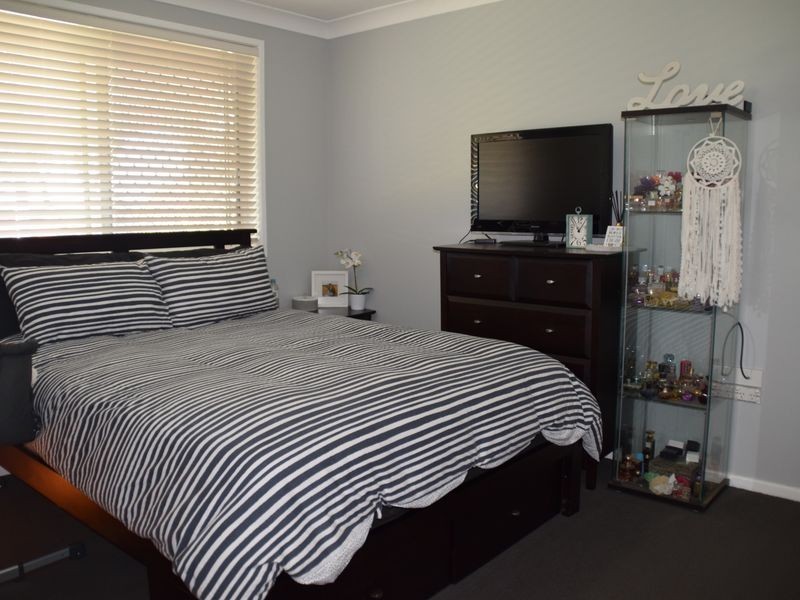 8 Furness Crescent, Warwick QLD 4370