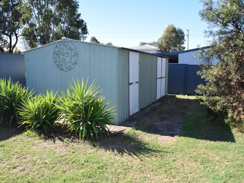 8 Furness Crescent, Warwick QLD 4370