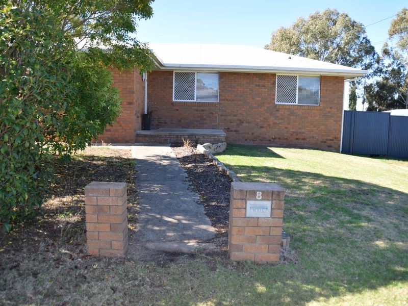 8 Furness Crescent, Warwick QLD 4370