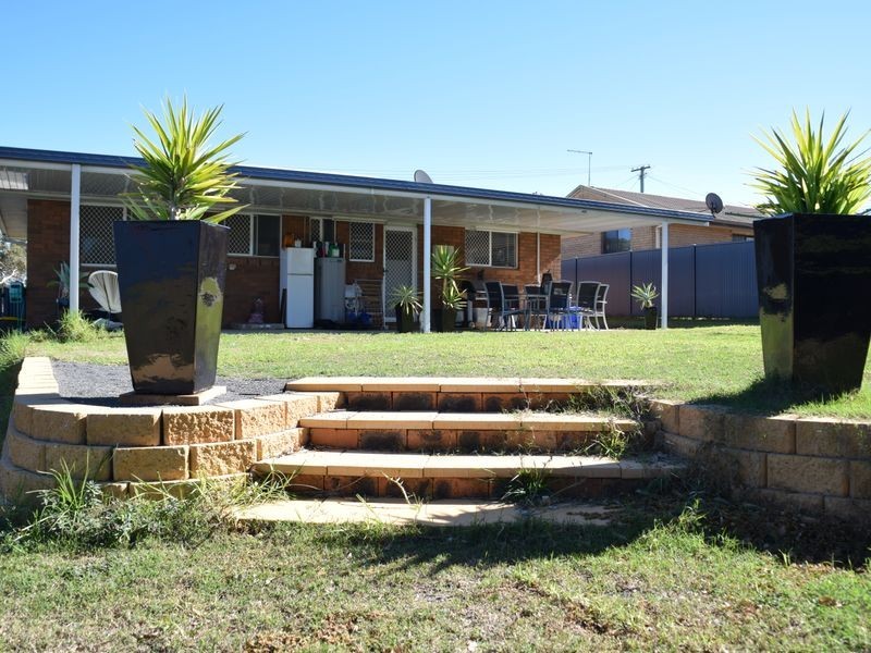 8 Furness Crescent, Warwick QLD 4370