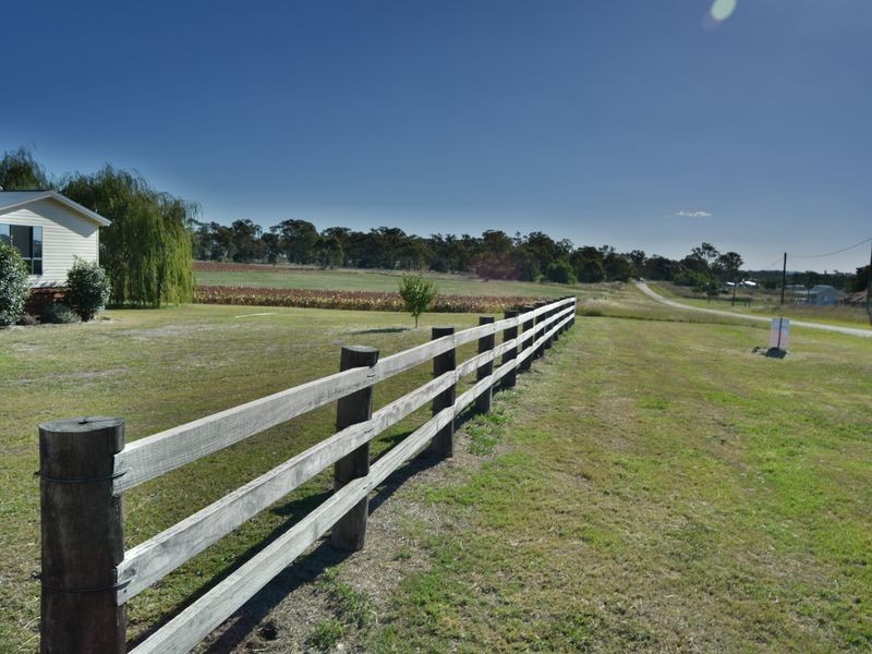 40 Ipomea Street, Emu Vale QLD 4371