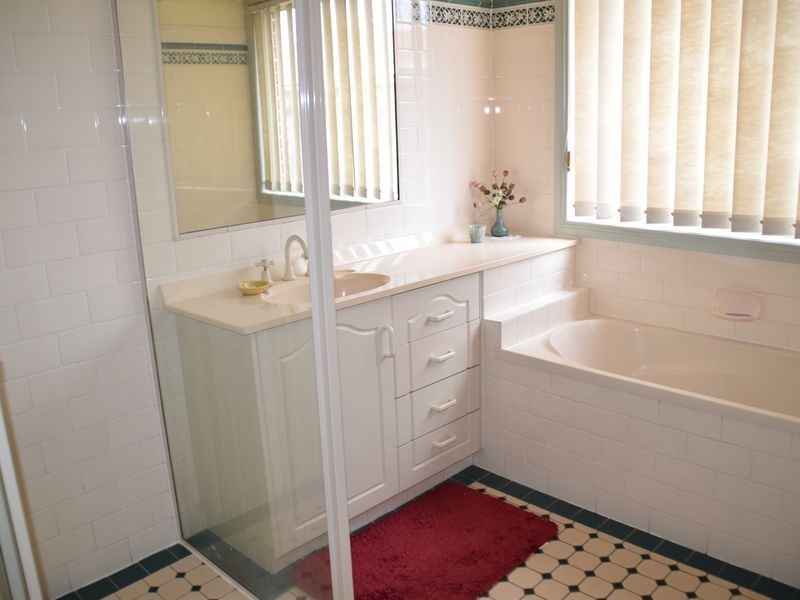 6 Fairway Drive, Warwick QLD 4370