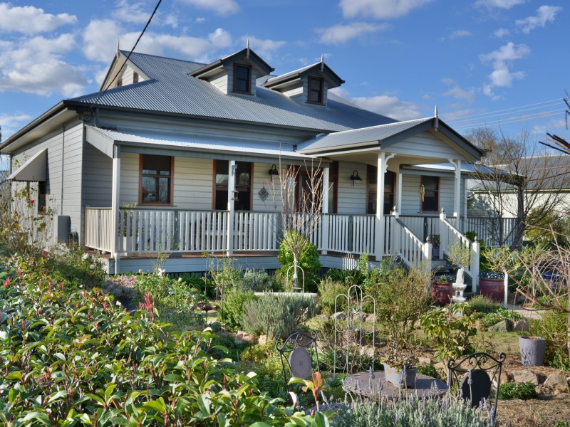 45 Locke Street, Warwick QLD 4370