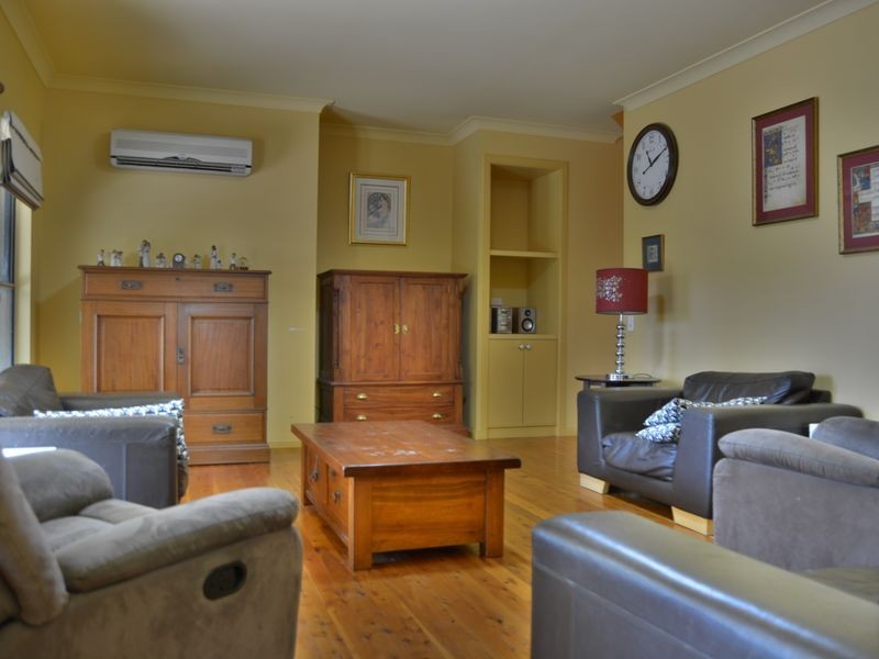 6 McLean Place, Warwick QLD 4370