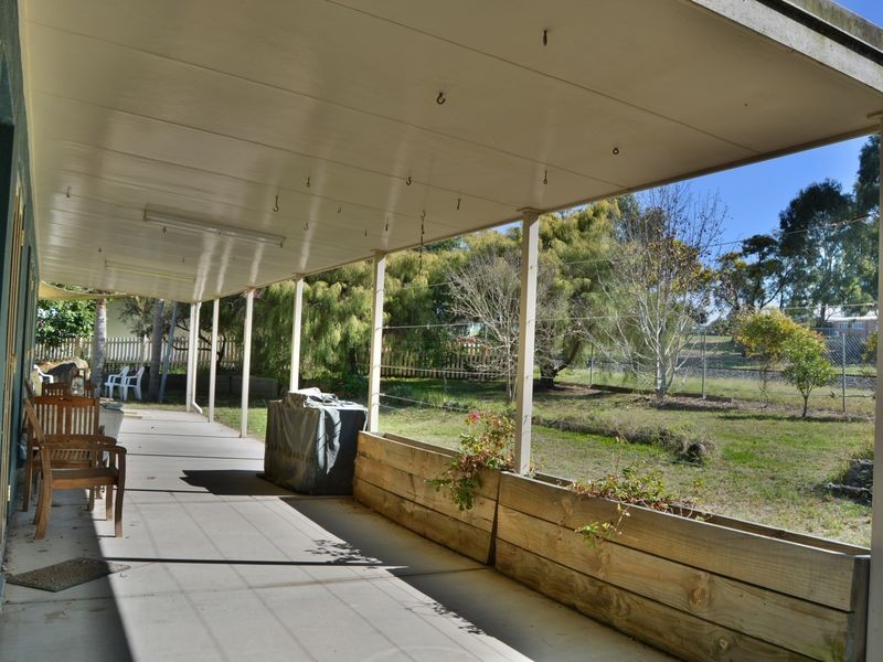 6 McLean Place, Warwick QLD 4370