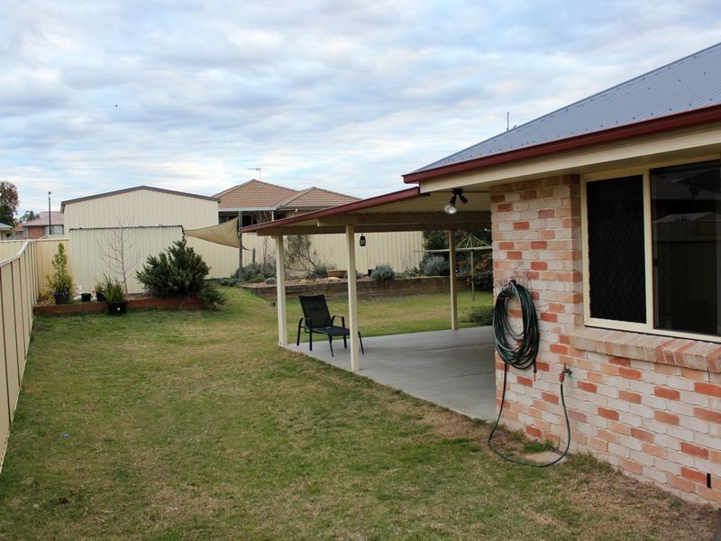 11 Coulsell Street, Warwick QLD 4370