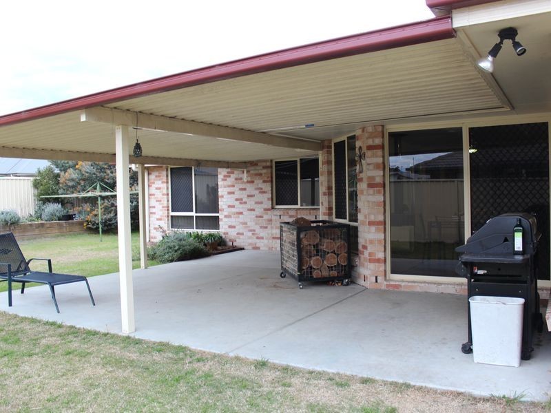 11 Coulsell Street, Warwick QLD 4370