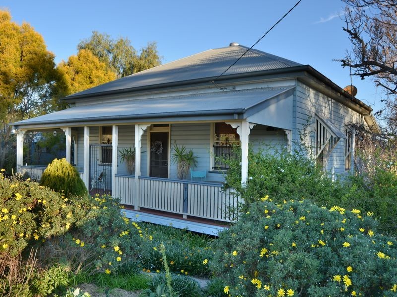 8 Mary Street, Warwick QLD 4370