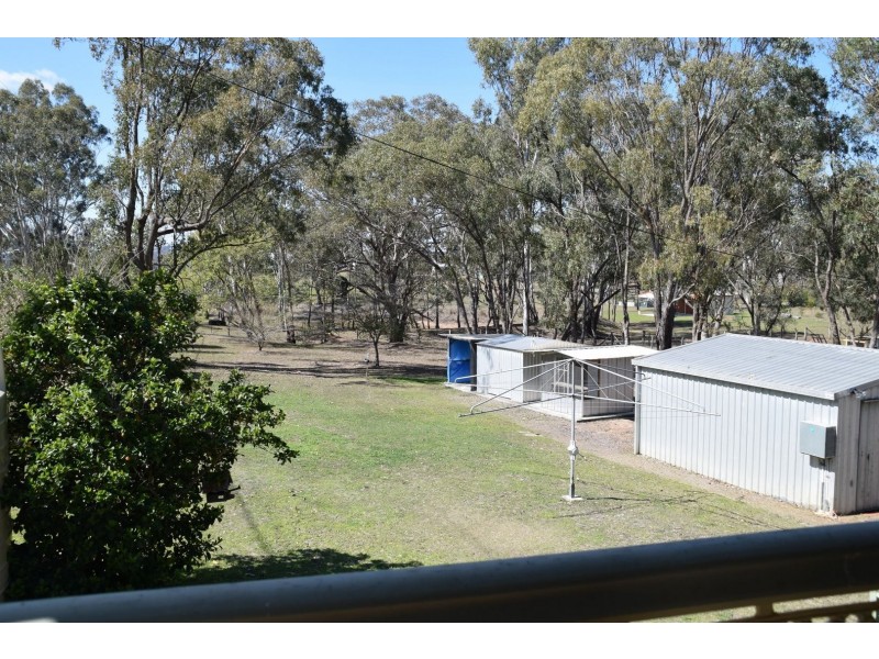 27 Lester Street, Pratten QLD 4370