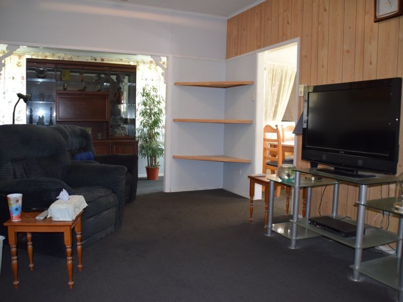 27 Lester Street, Pratten QLD 4370