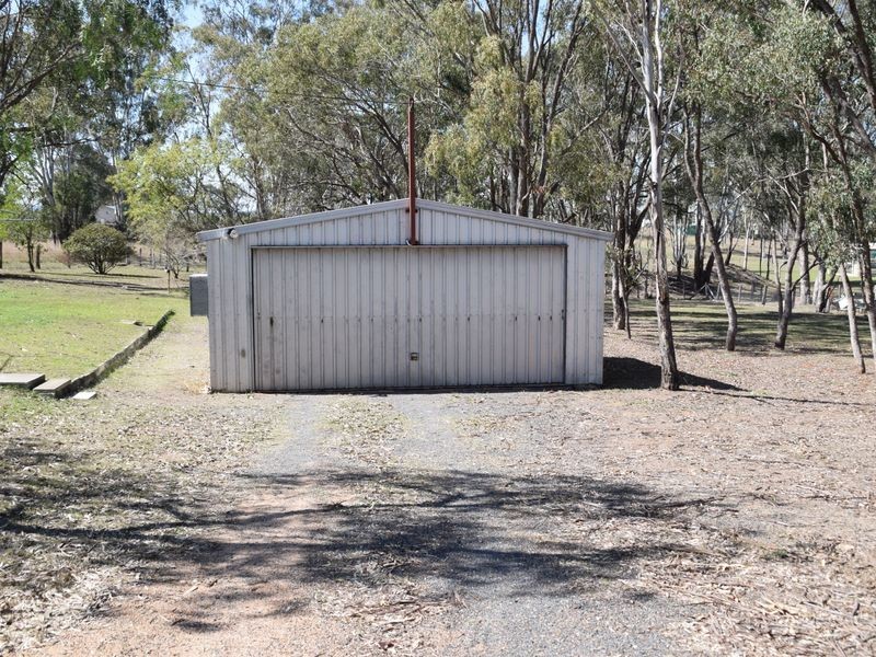 27 Lester Street, Pratten QLD 4370