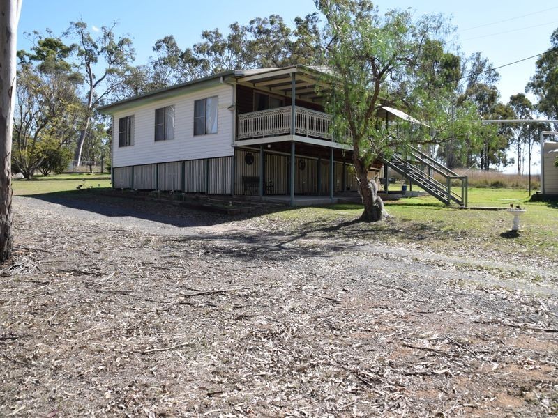 27 Lester Street, Pratten QLD 4370