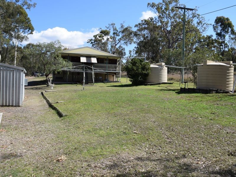 27 Lester Street, Pratten QLD 4370