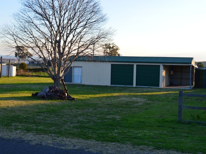 23 Oak Street, Tannymorel QLD 4372