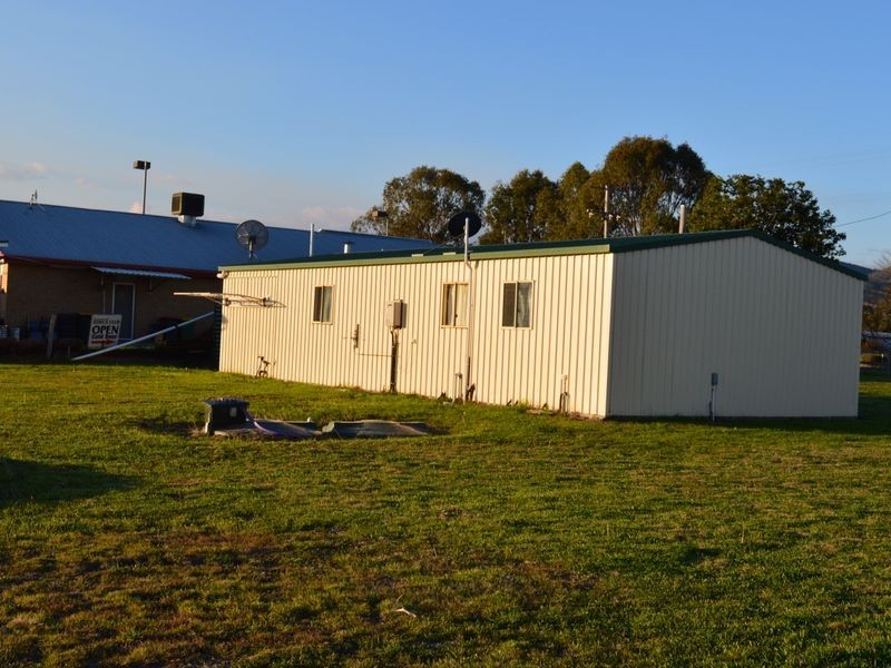 23 Oak Street, Tannymorel QLD 4372