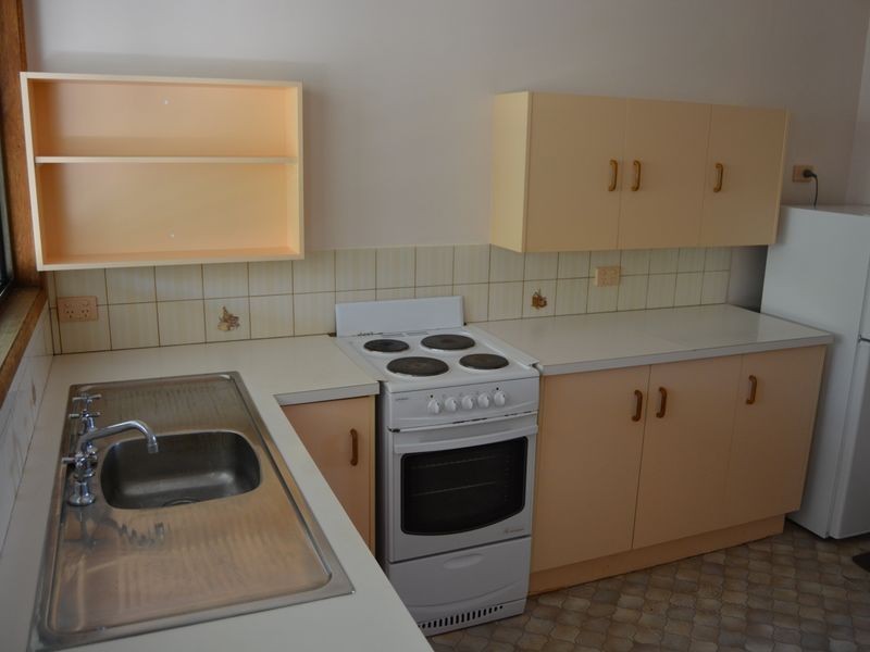 1 Vanneck Street, Yangan QLD 4371