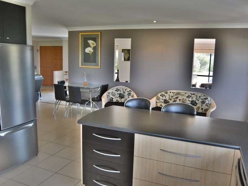 64 Smith Road, Mount Marshall QLD 4362