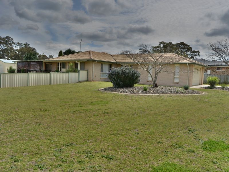 12 Fairwill Drive, Warwick QLD 4370