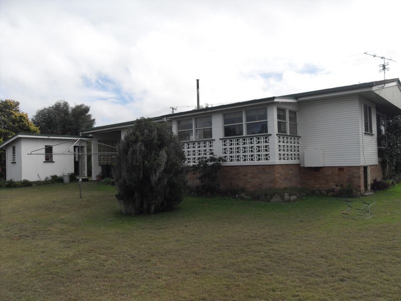 2 Rowland Street, Warwick QLD 4370