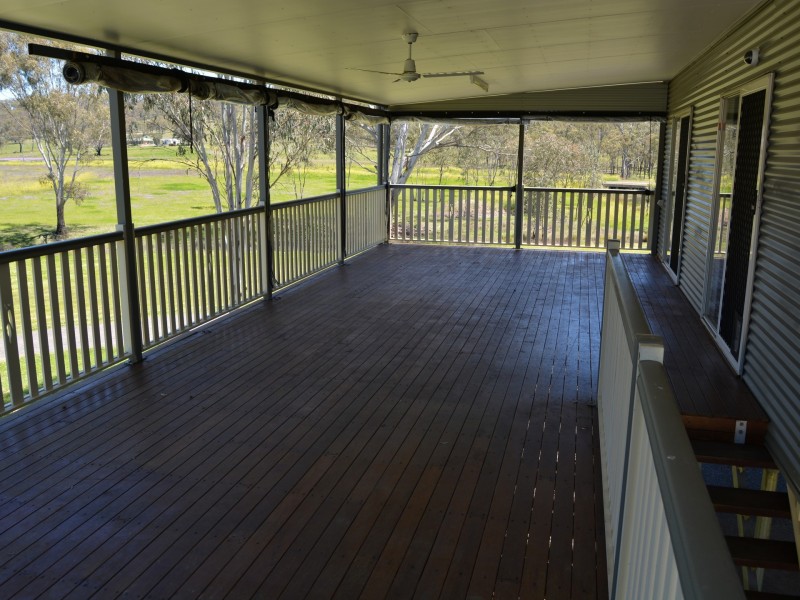 2369 Leyburn Cunningham Road, Pratten QLD 4370