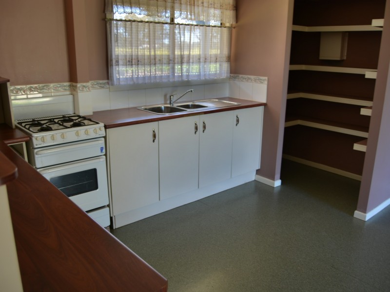 2369 Leyburn Cunningham Road, Pratten QLD 4370