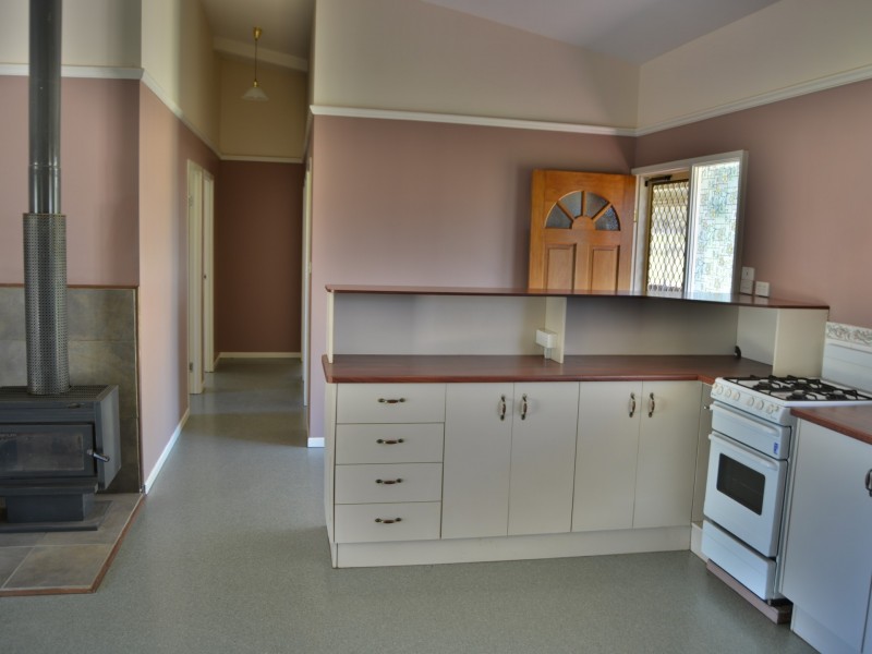 2369 Leyburn Cunningham Road, Pratten QLD 4370