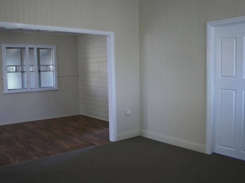 8 Pine Street, Warwick QLD 4370