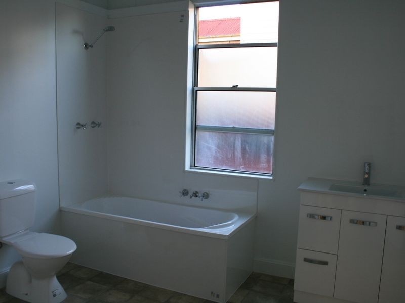 8 Pine Street, Warwick QLD 4370